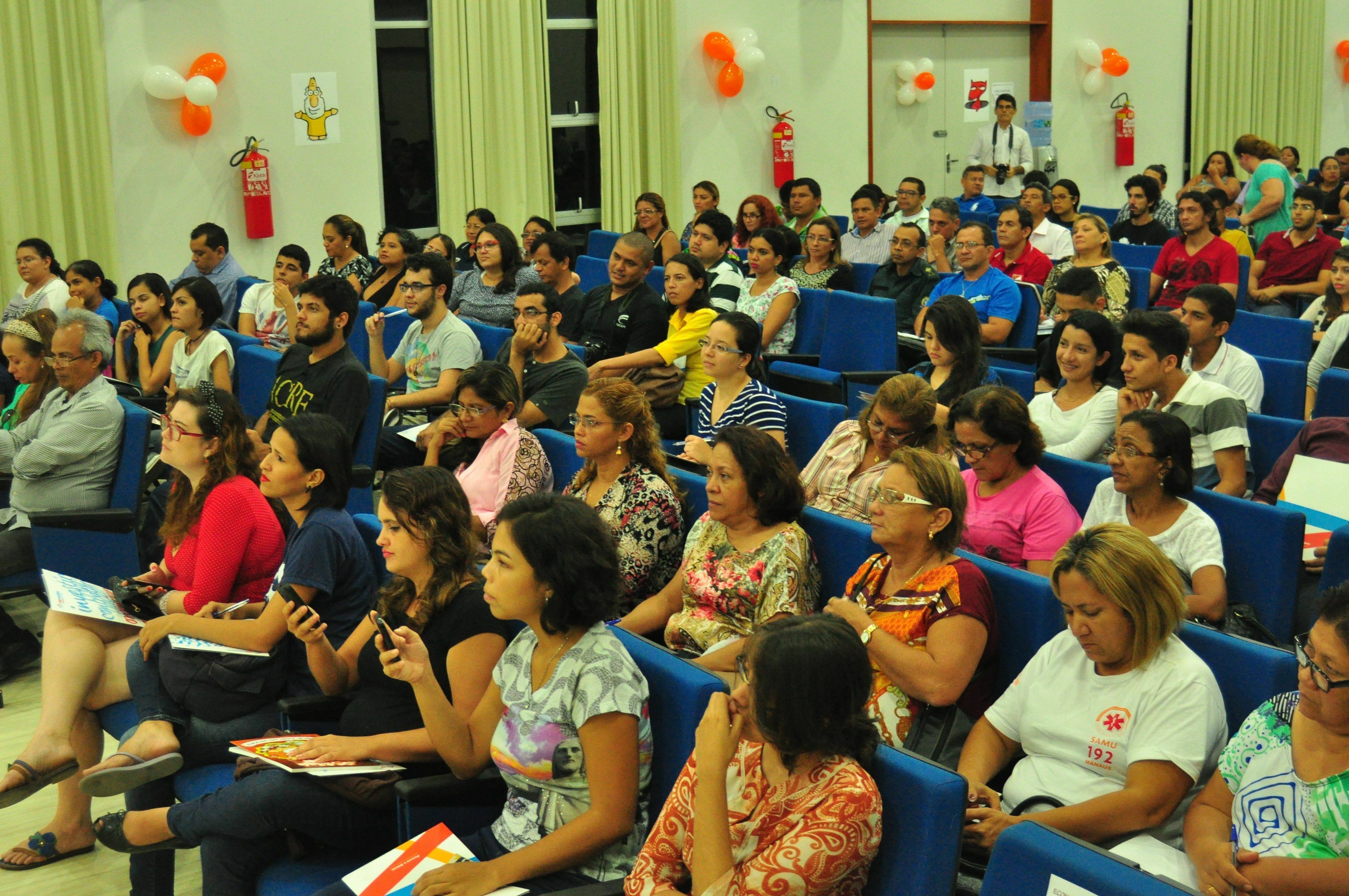 Diversas pessoas puderam assistir a palestra